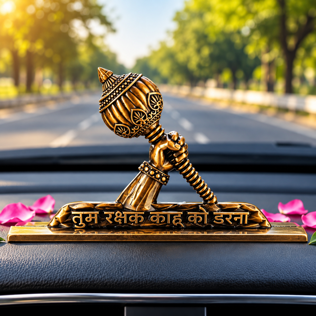 श्री हनुमान गदा शोपीस — कार डैशबोर्ड पर